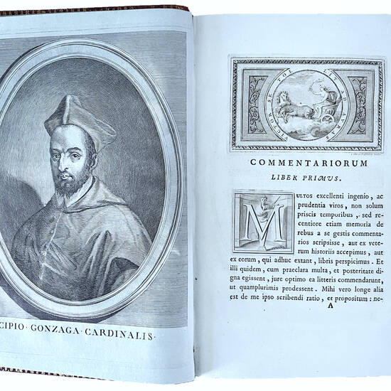 Commentariorum rerum suarum Libri tres. Accessit liber quartus Παραλειπομενων auctore Josepho Marotto. Quos Valentius Gonzaga Card, primum edidit et Cajetano Fratri inscripsit